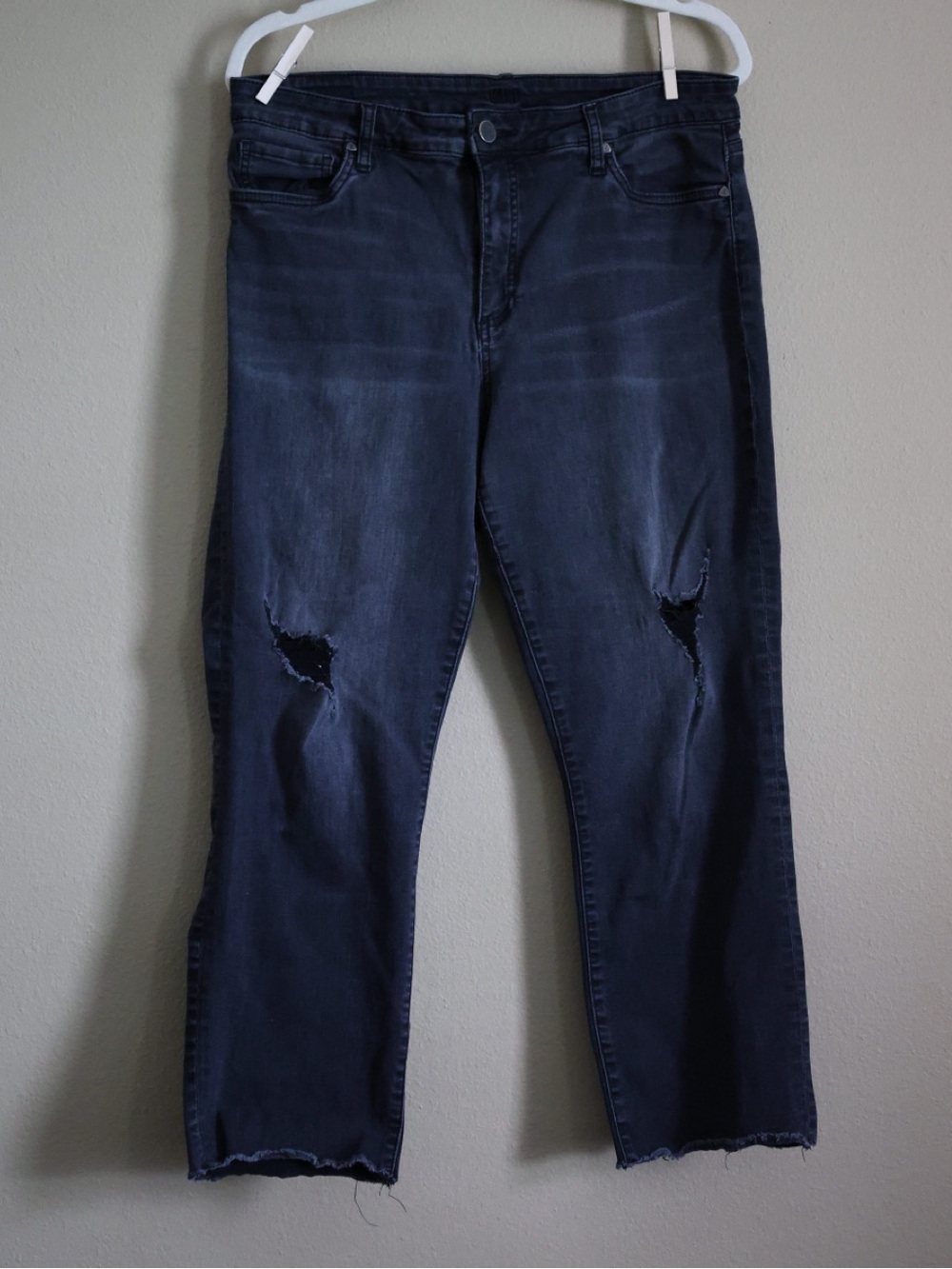KUT from the Kloth Black Distressed Raw Hem Ankle Jeans Size 14